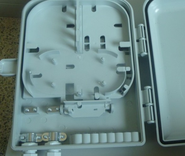 揭秘插片式光纤分线盒 塑料全新料的品质与价值